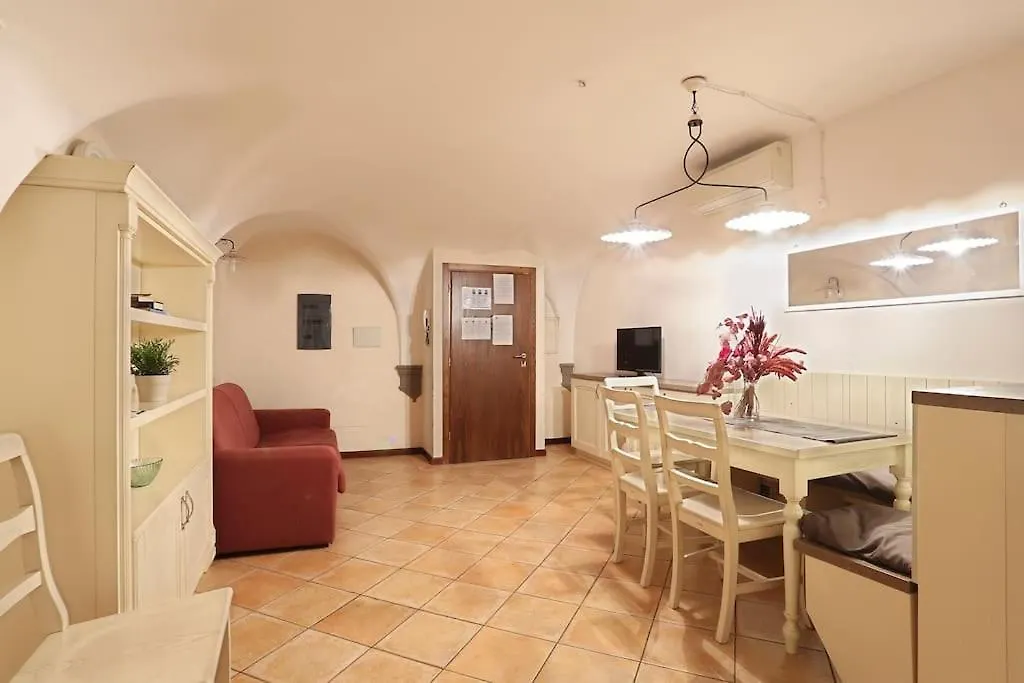 Romantica Suite Firenze 2 Cls Central Market & Dome 0*, Florence